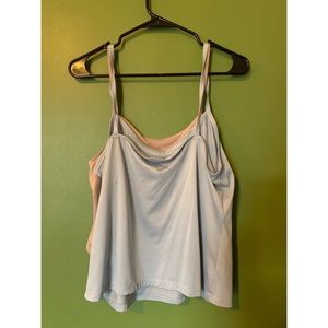 2 cropped tanktops